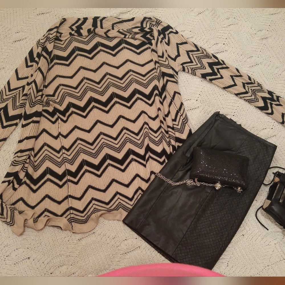 The Cue Chevron Patterned Cardigan Size L